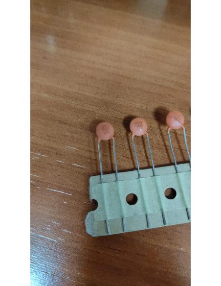 X10 CONDENSADORES DE DISCO CERAMICO 100NF 80 